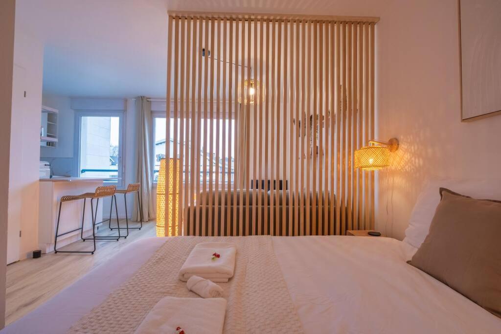 Le Jeroboam Apartment แร็งส์ ภายนอก รูปภาพ